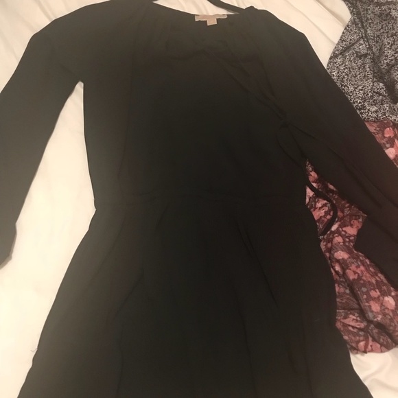 Clothes bundle will negotiate, or sell separate - Picture 6 of 8